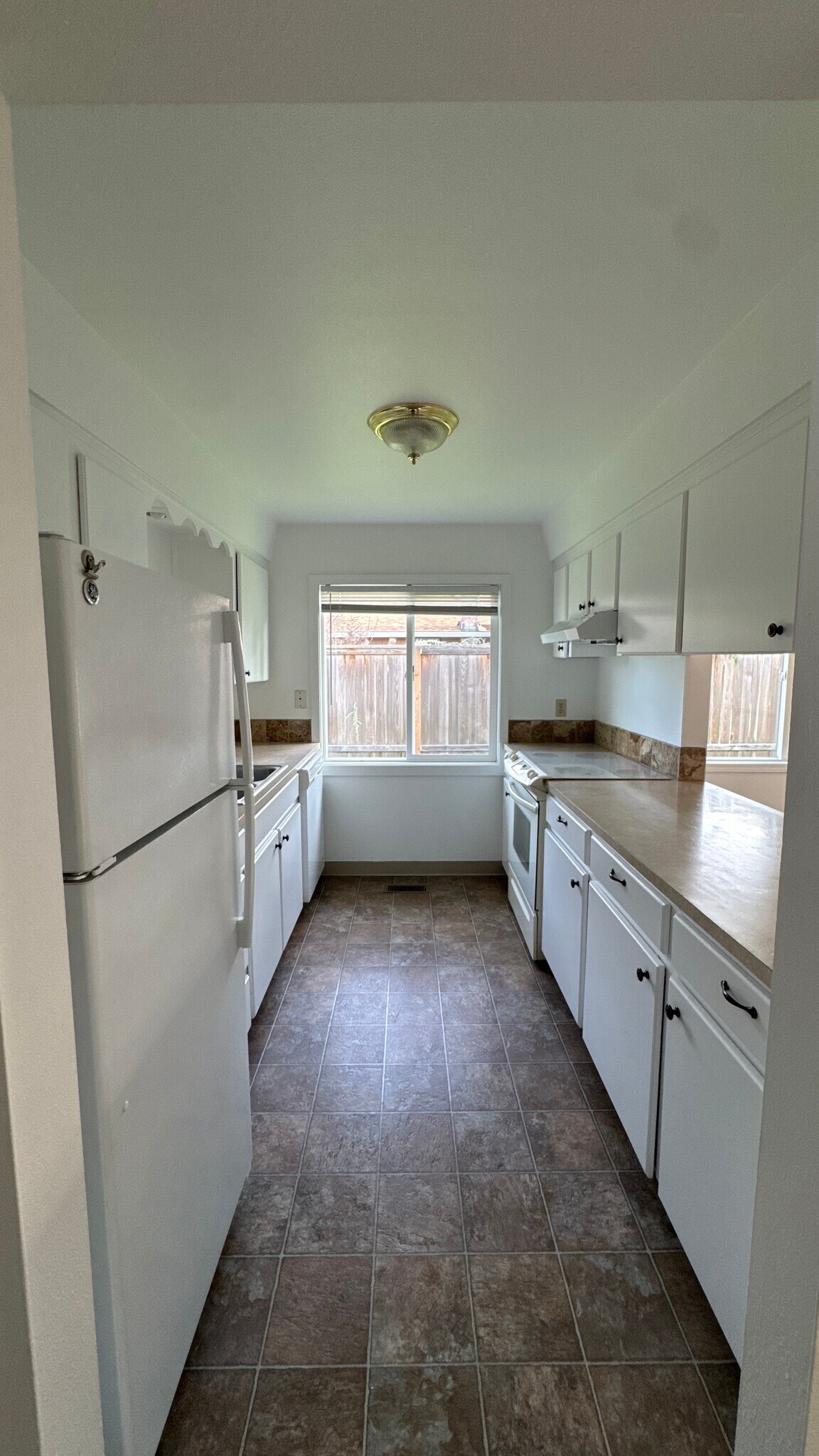 Kitchen - 5334 SE Pueblo St