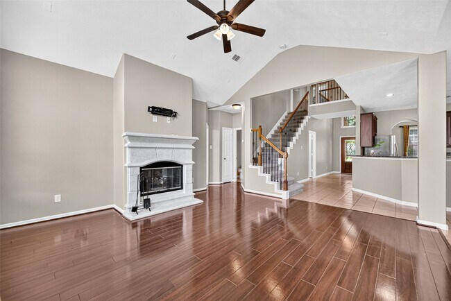 Building Photo - 4507 Lakefront Terrace Dr