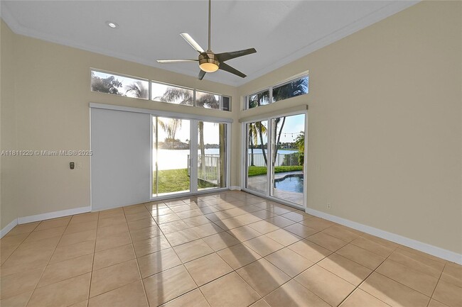 Building Photo - 512 NW 120th Dr