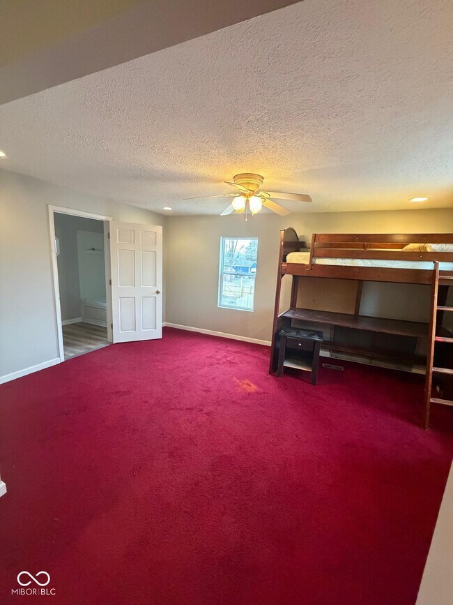 Building Photo - 3037 Meredith Ave