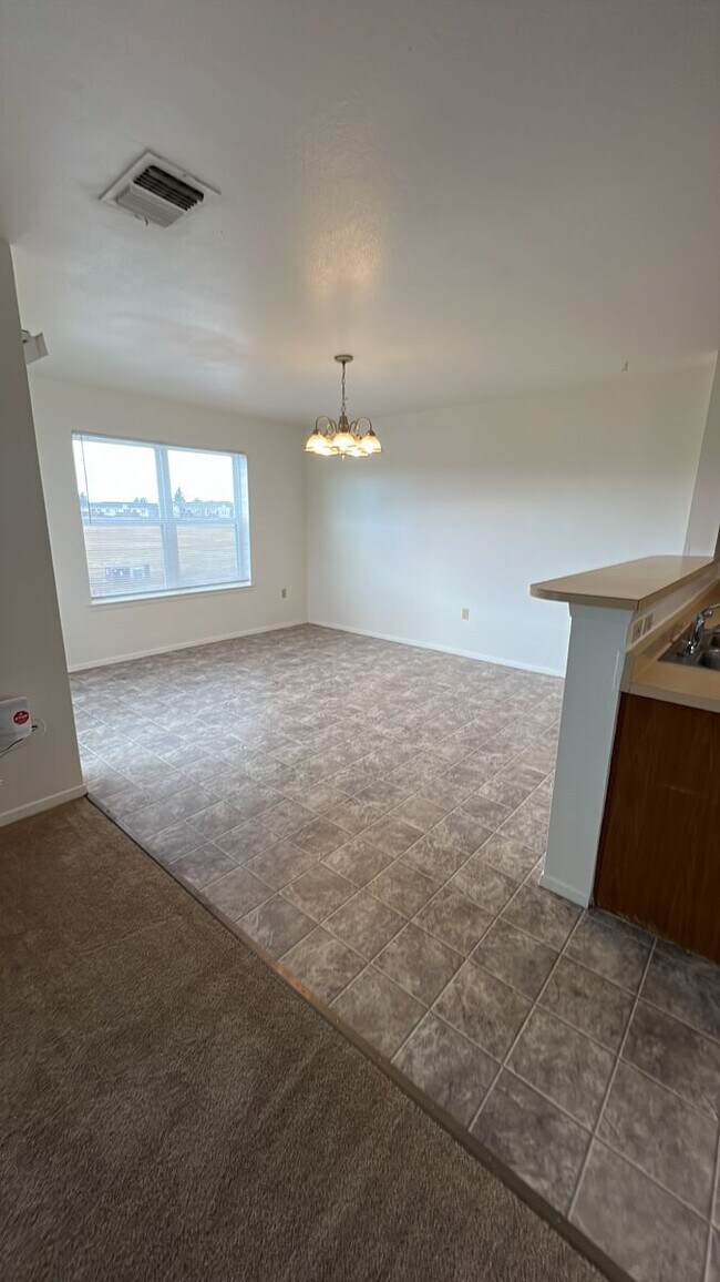 Building Photo - 1281 Dakota Dr