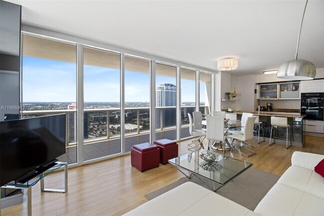 Building Photo - 1830 S Ocean Dr