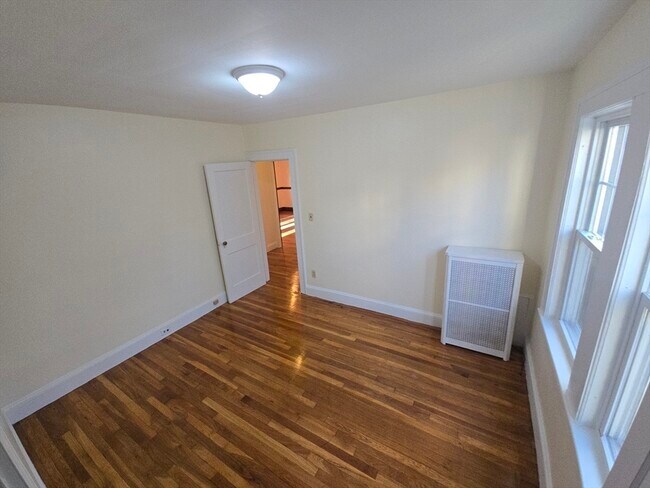 Building Photo - 56 Creeley Rd