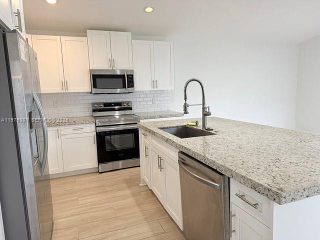 Building Photo - 622 Carrington Ln