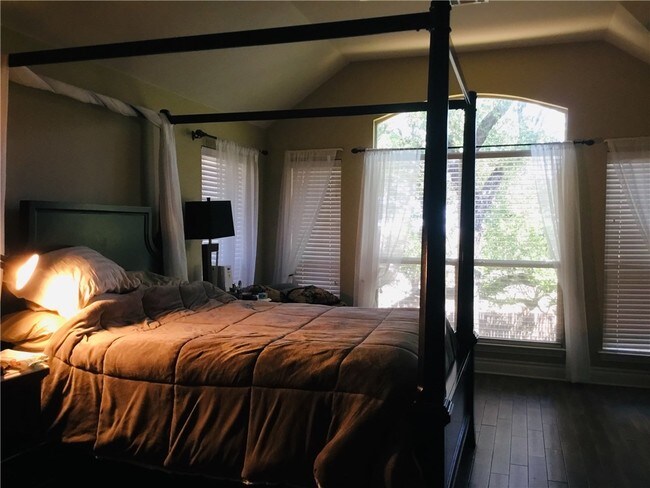 Building Photo - 1208 Sedona