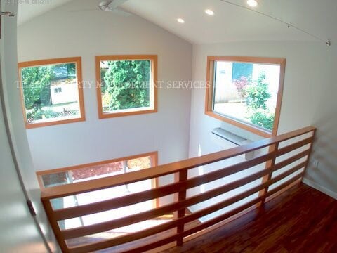 Building Photo - Modern 1BR+ Loft ADU with Private Fenced Yard & Gas Range