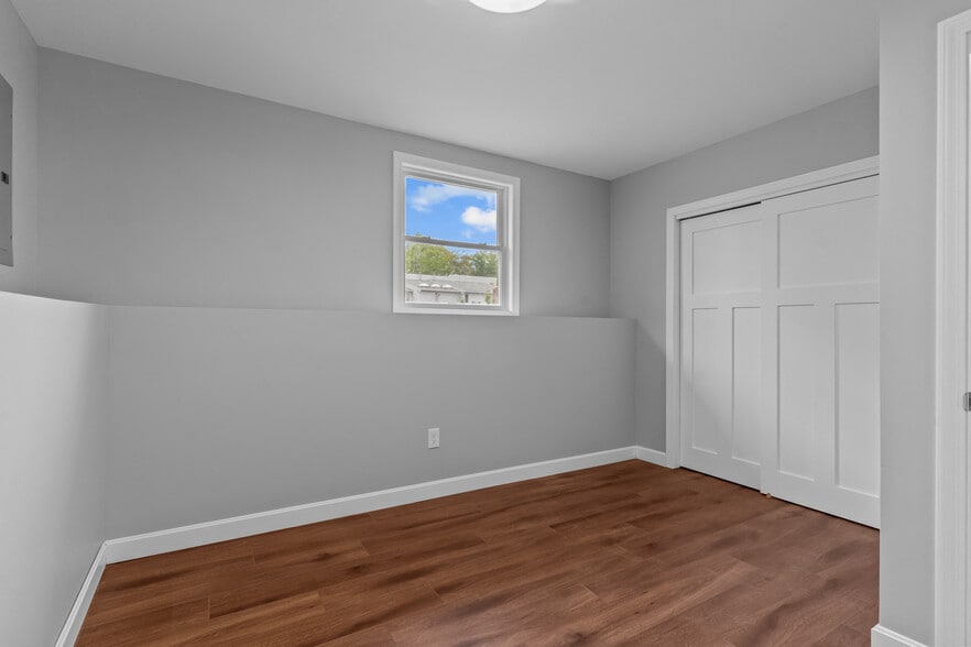 Building Photo - 22 Quimby St