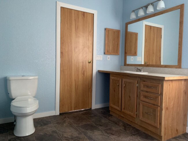 Building Photo - 276 Alpenridge Rd