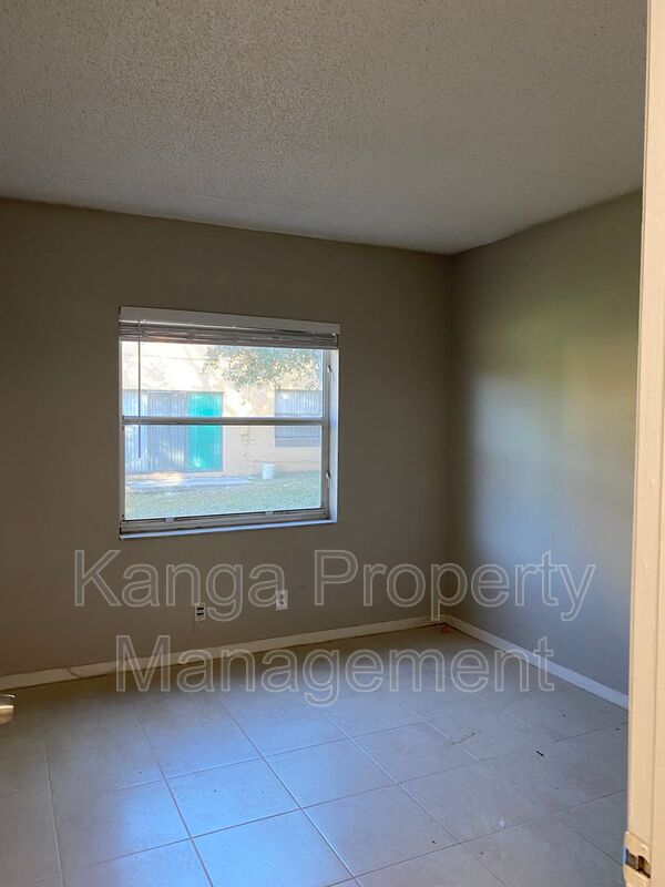 Building Photo - 11451 NW 35th St