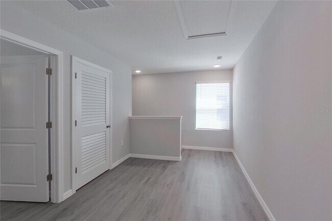 Building Photo - 8616 SW 44th Ct