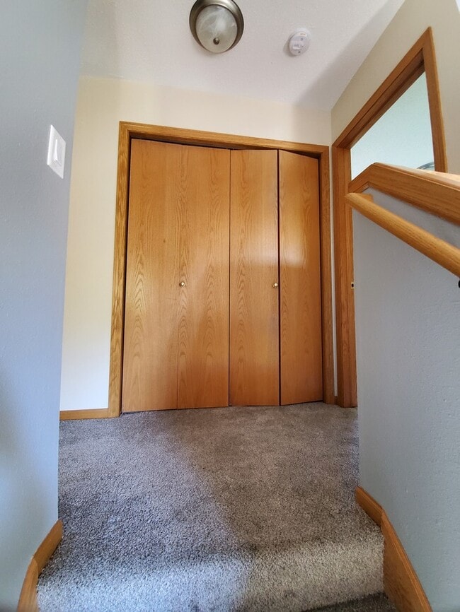 Building Photo - 5017 W Elm Ct
