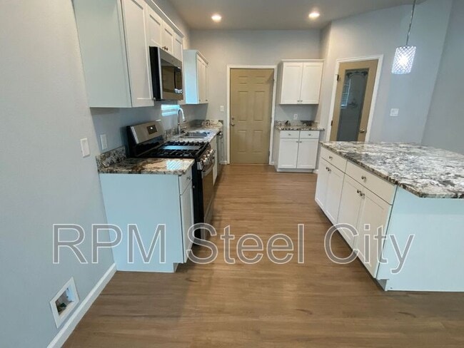 Building Photo - 5514 Mark Twain Ln