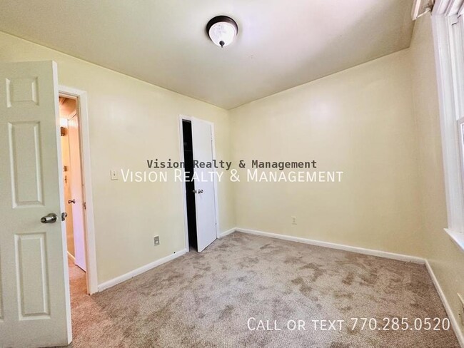 Building Photo - Move in Ready 4BD/2BA Home: Jonesboro