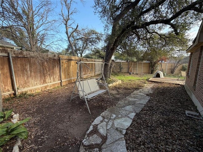 Building Photo - 1802 Shooting Star Cove