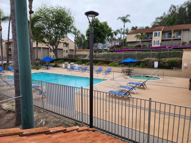 Building Photo - Carlsbad Condo, Close to Good Schools w/ L...
