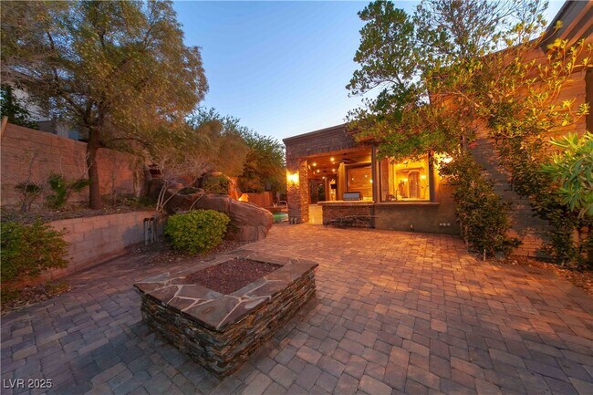 Building Photo - 514 Mandalay Ct