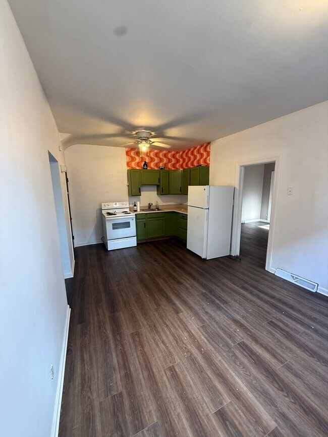 Building Photo - 260-262 Freeport Road