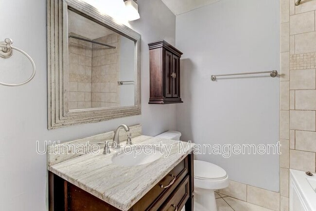 Building Photo - 5025 Pine Needles Dr