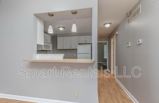 Building Photo - 3914 Shenandoah Ave