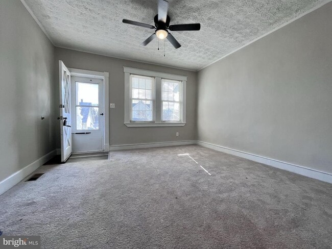 Building Photo - 410 Walcott Rd