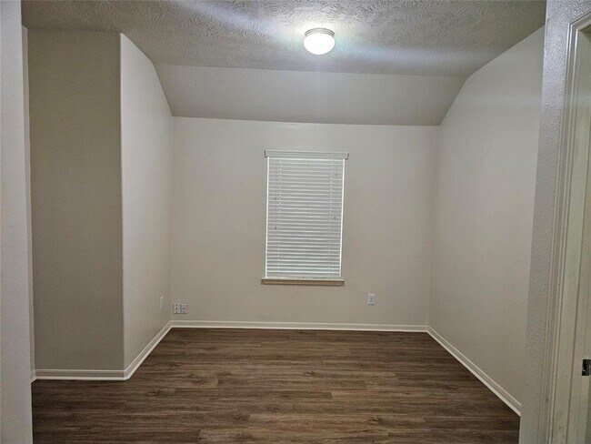 Building Photo - 9610 Sunflower Bluff Ln