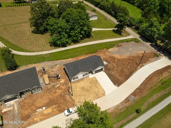 Building Photo - 5706 Zurich Way