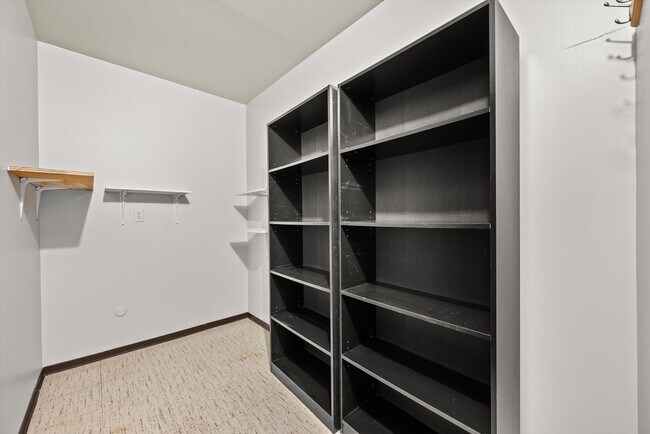 Building Photo - 7040 E Girard Ave