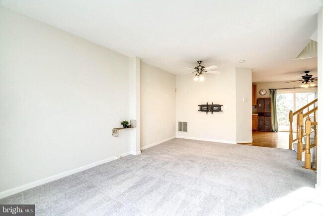 Building Photo - 7372 Ardglass Dr