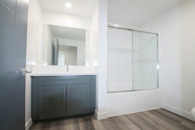 Building Photo - Oxnard View