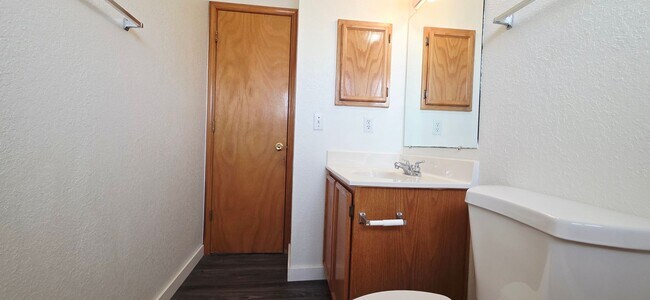 Building Photo - Charming 3 bedroom, 2.5 bath home in West El Paso!