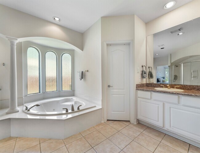 Building Photo - 3826 Bell Hollow Ln
