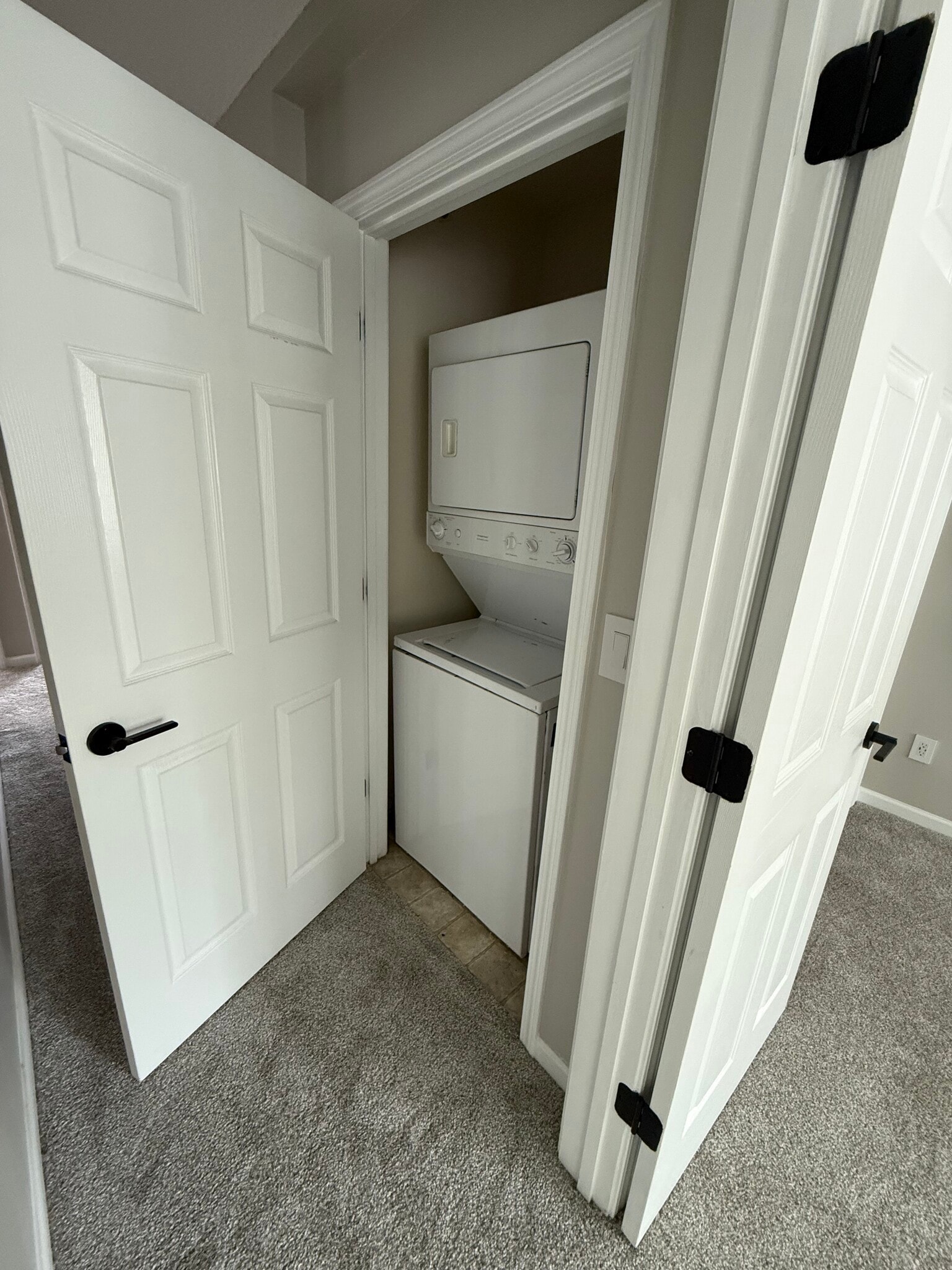 Washer/Dryer Upstairs - 272 Swaying Pine Ct