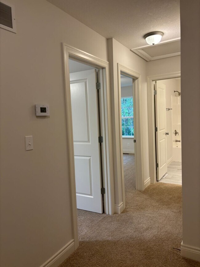 Building Photo - 14 3rd Ave