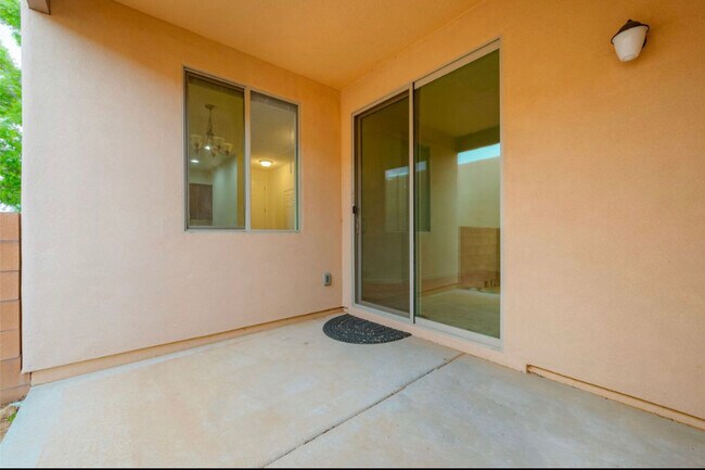 Building Photo - 10 Avenida Vista Esquisita