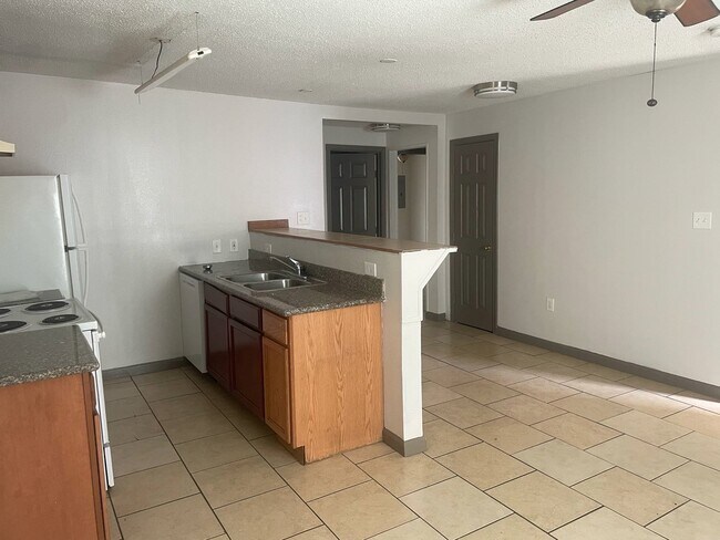 Building Photo - 3028 Avenue M Ave