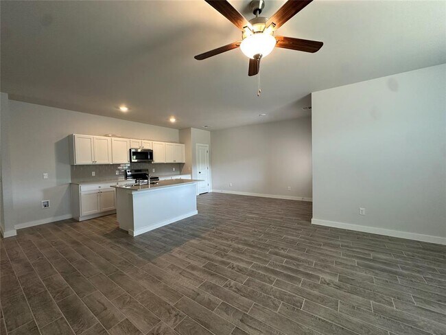 Building Photo - 17971 Lantana Loop