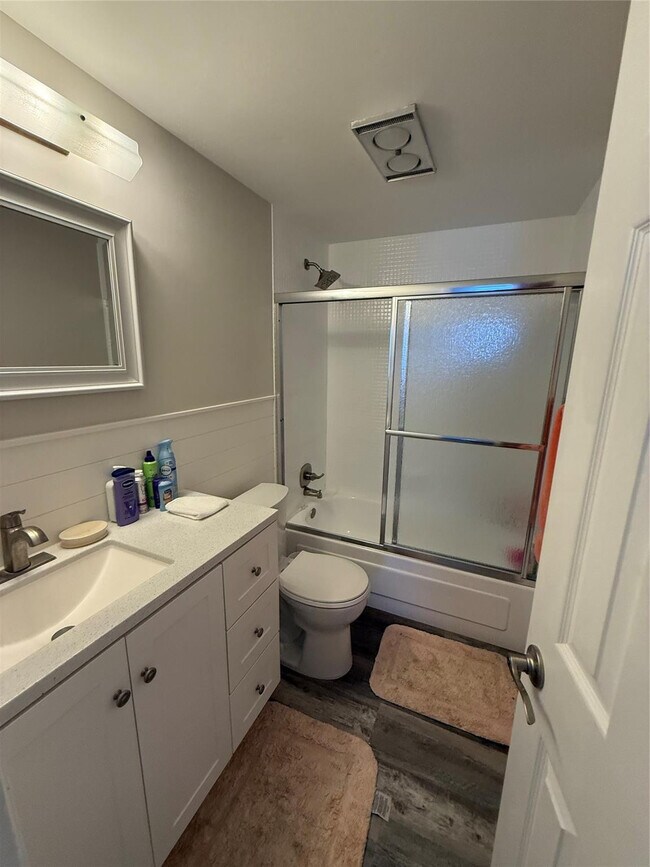 Building Photo - 4117 Bougainvilla Dr