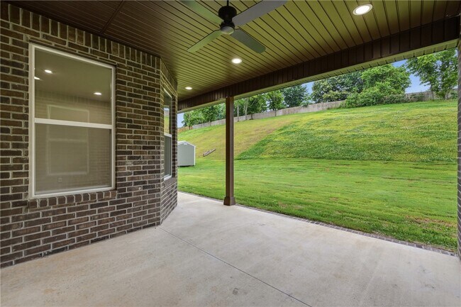 Building Photo - 1229 Bunker Dr
