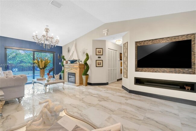 Building Photo - 15830 SW 139th Ave