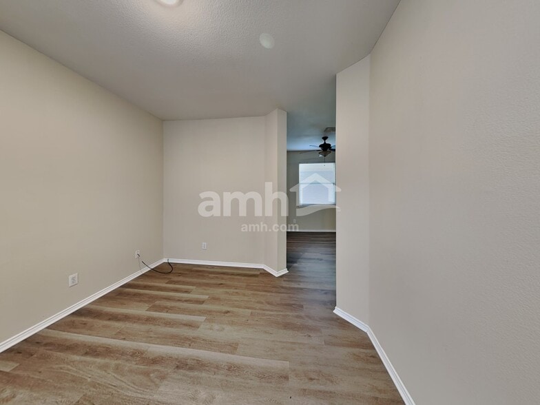 Building Photo - 1941 Wild Horse Way