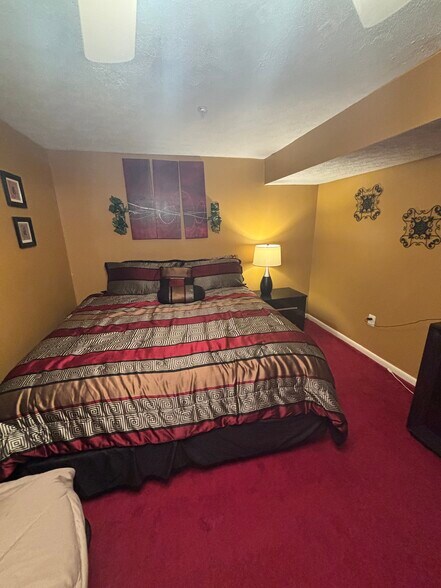 Building Photo - 9510 Calvert Manor Ct