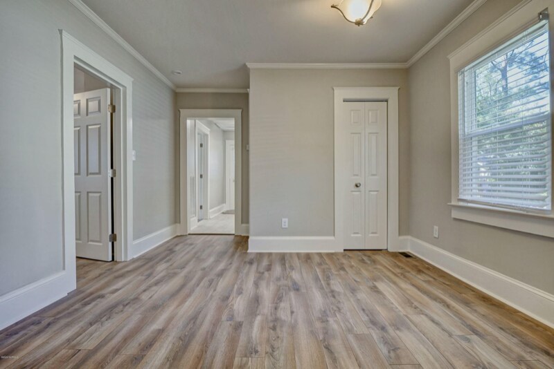 Building Photo - 105 Montgomery Ave