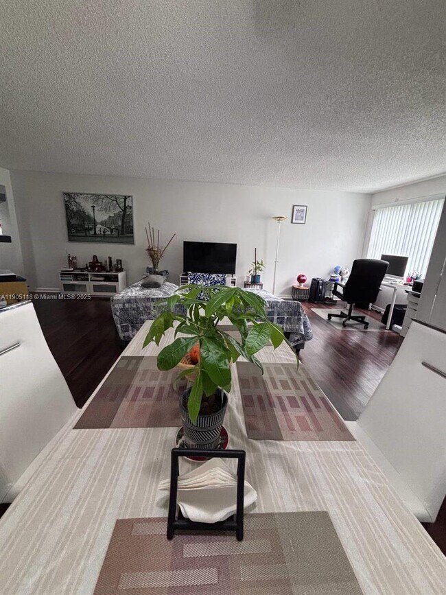 Building Photo - 500 SW 130th Terrace