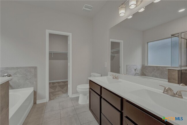 Building Photo - 2038 Wind Chime Wy