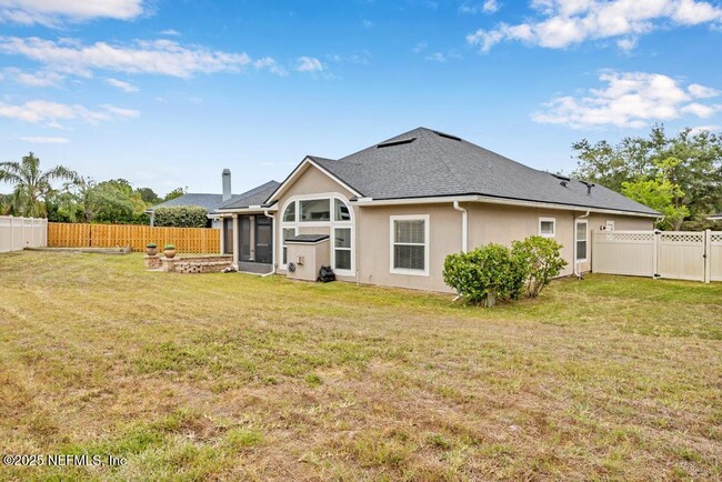 Building Photo - 624 Headwaters Ln
