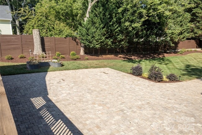 Building Photo - 311 S Academy St