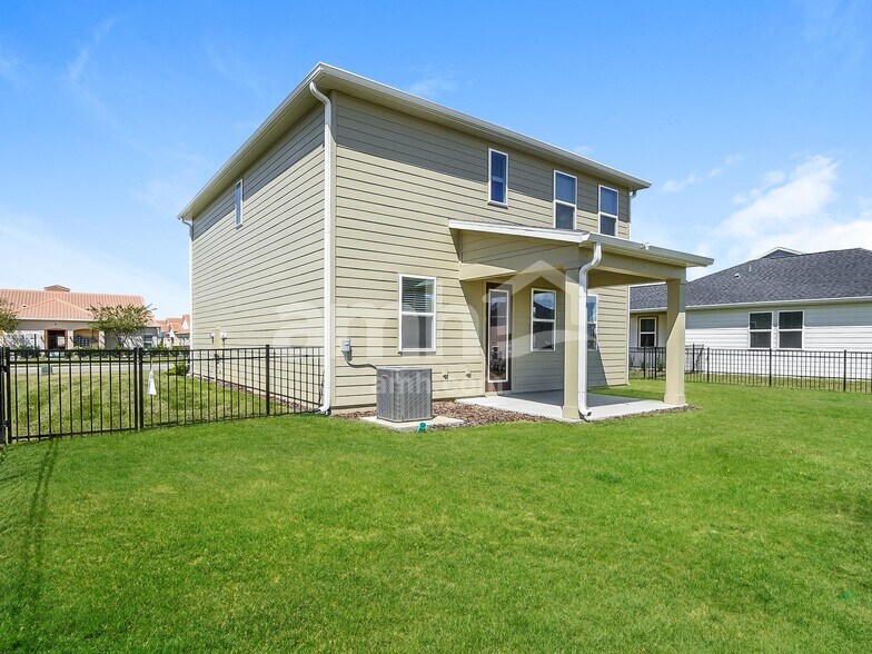 Building Photo - 2705 Radha Wy