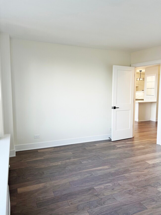 Building Photo - 1550 N Lake Shore Dr