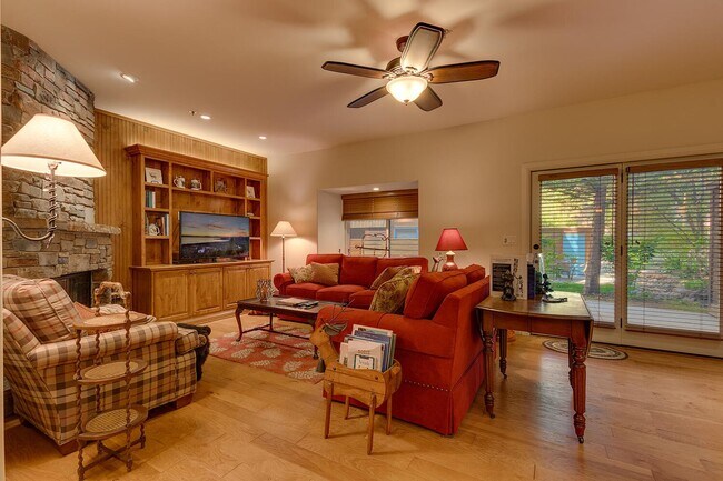 Building Photo - Incline Village Condominium:  2 Bedrooms, 2.5 Bathrooms, Low Elevation