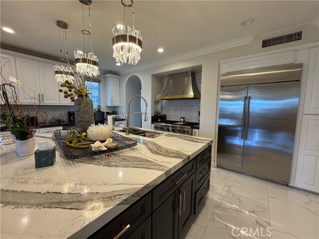 Building Photo - 26 Dreamlight